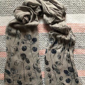 Print scarf